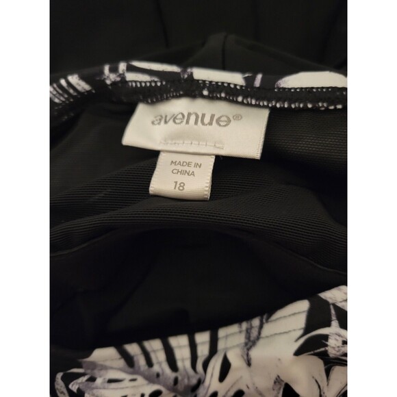 Avenue Foliage Swim Dress Women 18 Black White Adjustable Built-in Bra - Picture 5 of 6